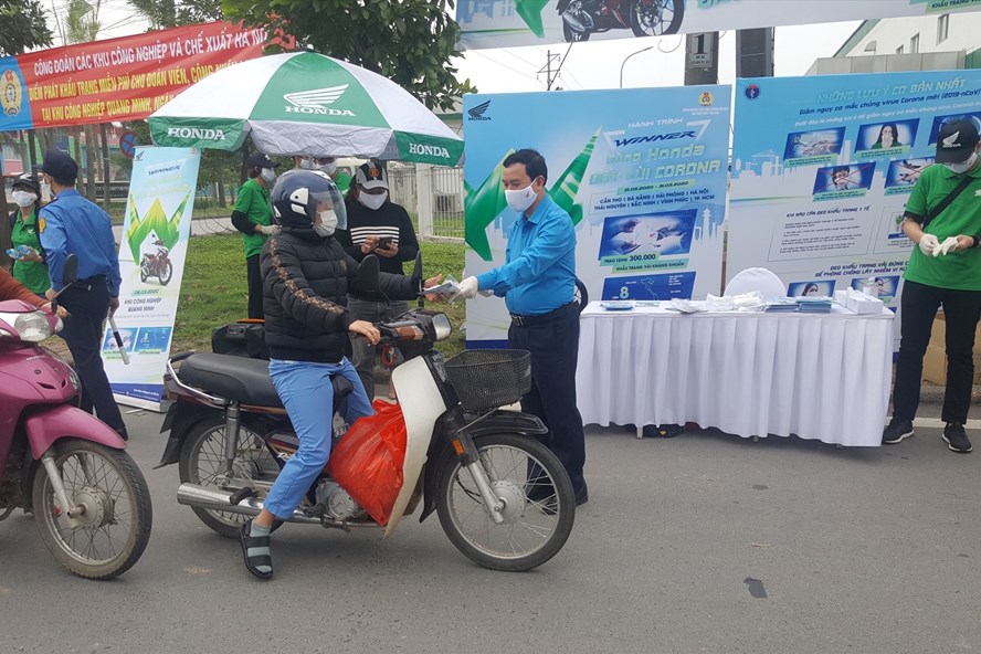 ĐỀ XUẤT GIẢI QUYẾT CHẾ ĐỘ ĐỂ ĐẢM BẢO THU NHẬP CỦA NLĐ BỊ ẢNH HƯỞNG BỞI DỊCH ĐỀ XUẤT GIẢI QUYẾT CHẾ ĐỘ ĐỂ ĐẢM BẢO THU NHẬP CỦA NLĐ BỊ ẢNH HƯỞNG BỞI DỊCH